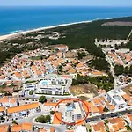 Boutique Living - Rooftop Pool & Sea Views * Назаре