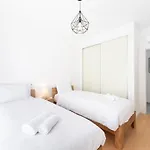 Boutique Living - Rooftop Pool & Sea Views * Назаре