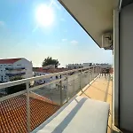 Boutique Living - Rooftop Pool & Sea Views Апартаменты *