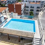 Boutique Living - Rooftop Pool & Sea Views Apartment Nazare