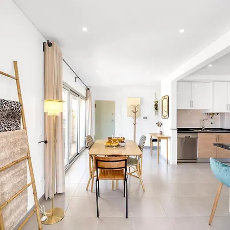 Apartamento Boutique Living - Rooftop Pool & Sea Views *