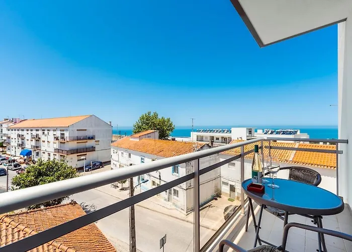 Boutique Living - Rooftop Pool & Sea Views * Nazaré