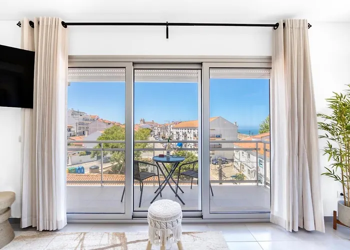 Boutique Living - Rooftop Pool & Sea Views