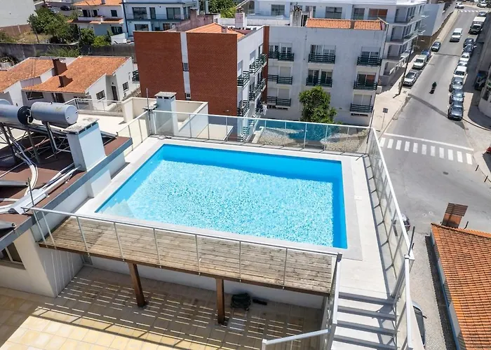 Boutique Living - Rooftop Pool & Sea Views Apartment Nazaré